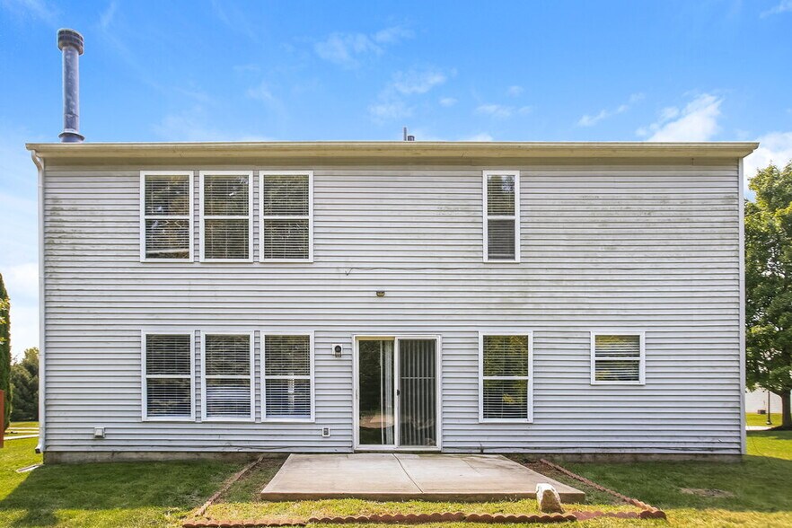 Building Photo - 10214 Yosemite Ln