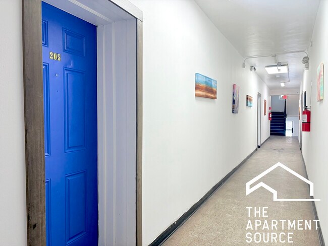 Building Photo - 6226 S Western Ave