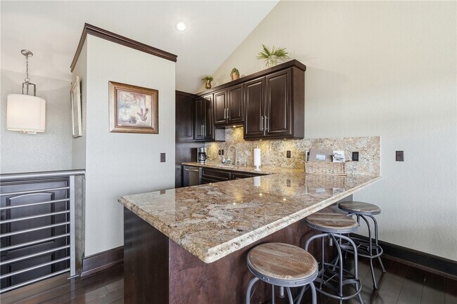 Building Photo - 14805 Dutchmans Dr