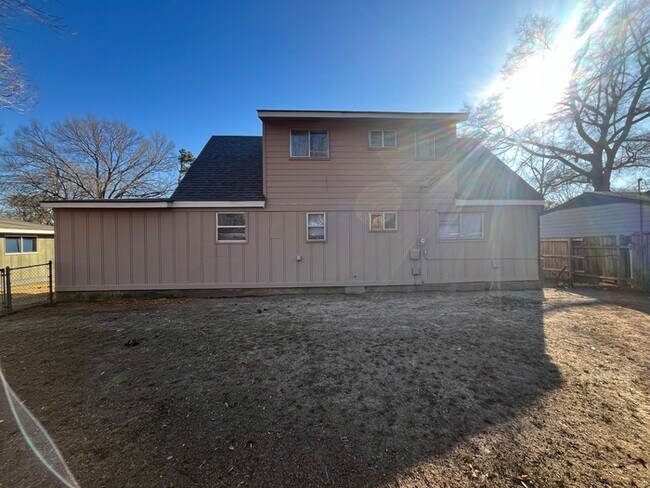 Building Photo - 4866 Teal Ave