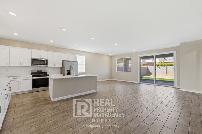 Building Photo - 16808 W Cavedale Dr