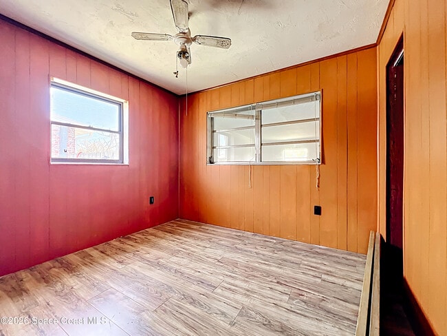 Building Photo - 122 Eden Ave