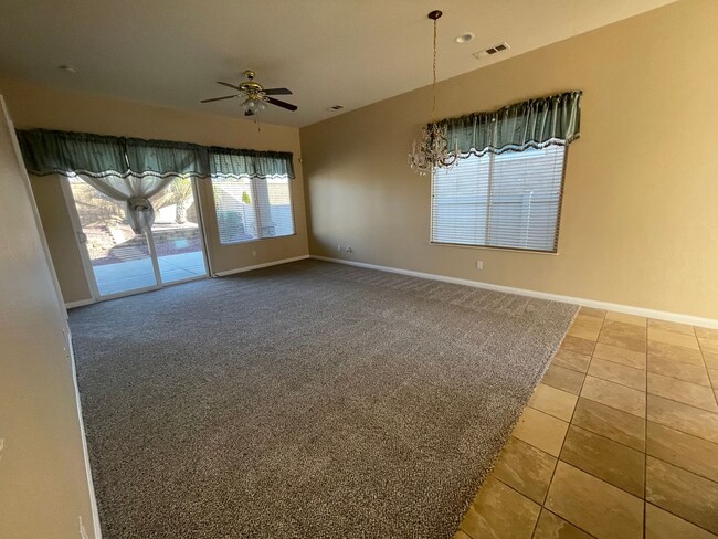 Building Photo - Apple Valley-Del Web Home, 2 Bedrooms,2 Ba...