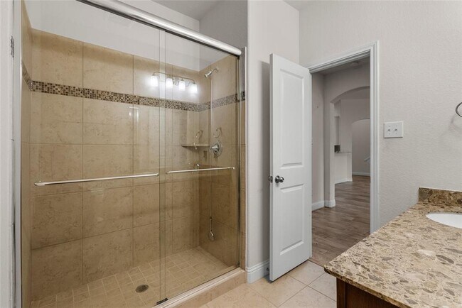 Building Photo - 3622 Pasteur Ln