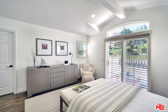 Building Photo - 6436 Lunita Rd