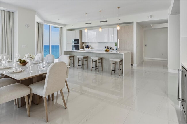 Building Photo - 3100 N Ocean Dr