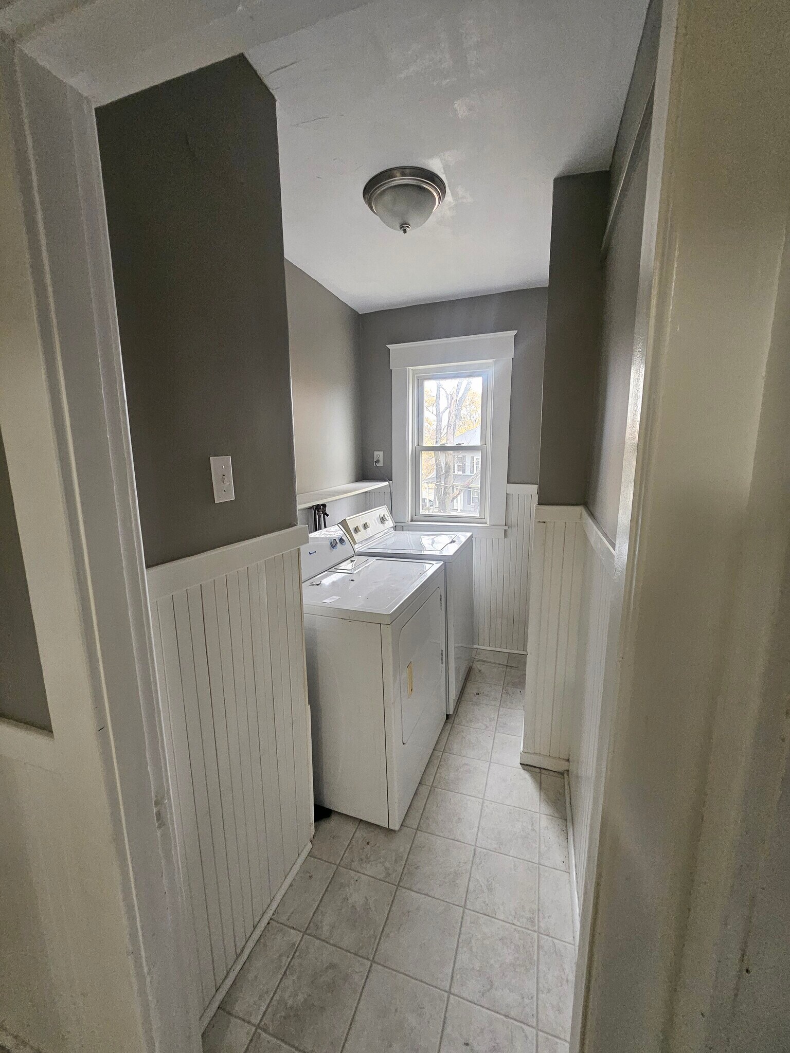 Building Photo - 26 Margerie St