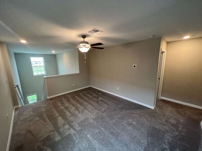 Building Photo - 7303 Canterbury Bells Ct