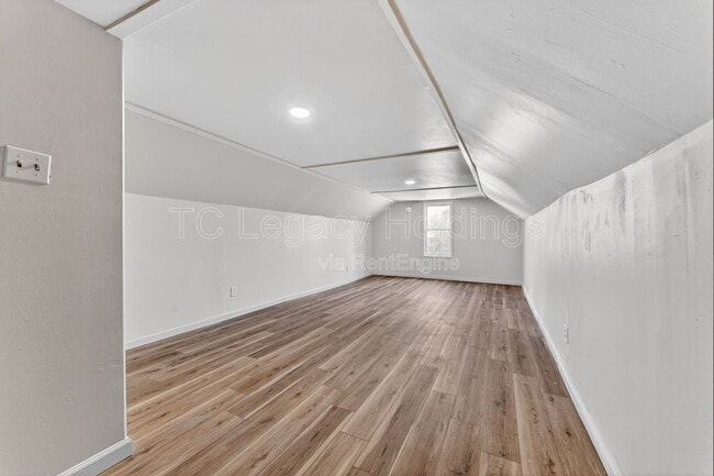 Building Photo - 804 Illinois Ave