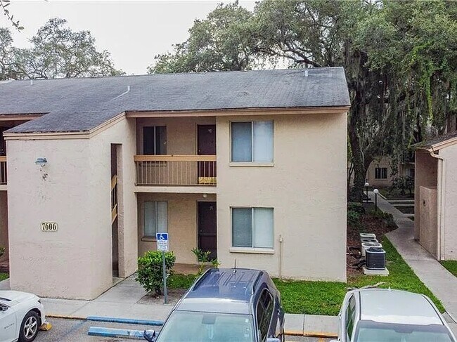 Building Photo - 7606 Abbey Ln