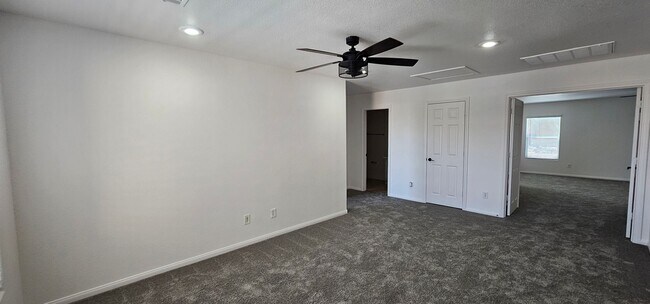Building Photo - 545 Playa Linda Pl