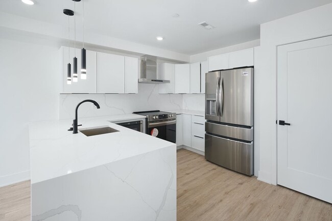 Building Photo - 2605 E Boston St