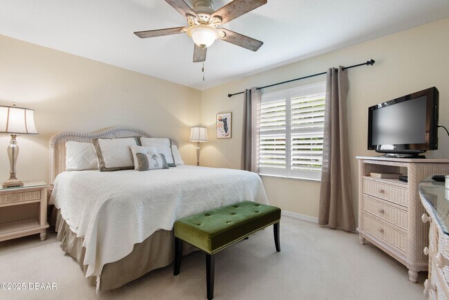 Building Photo - 15 Coolidge Ct