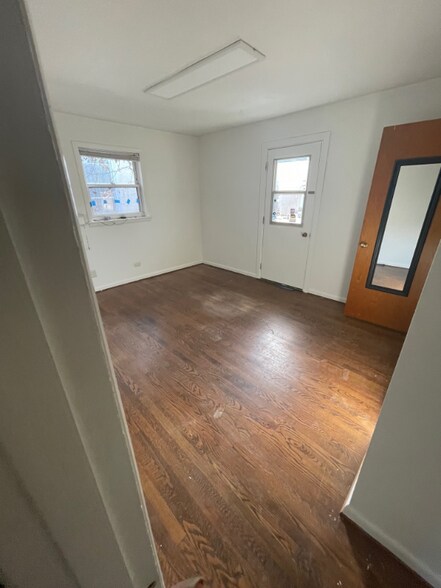 Building Photo - 603 Locust Ave