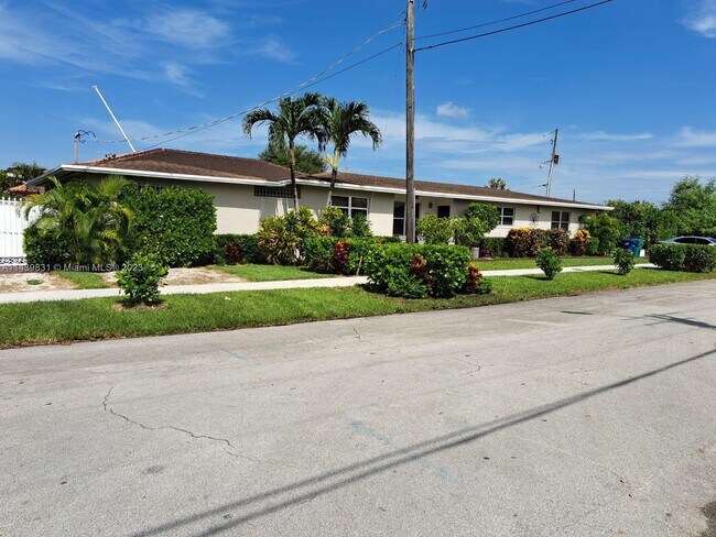 2310 SW 99th Ave - 2310 SW 99th Ave Miami FL 33165 | Apartment Finder