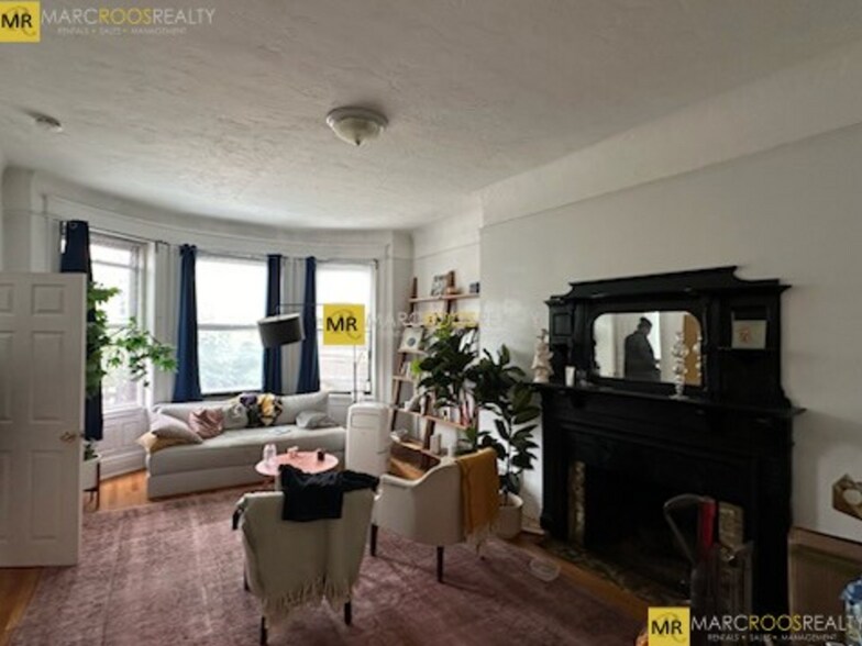 Primary Photo - 583 Beacon St