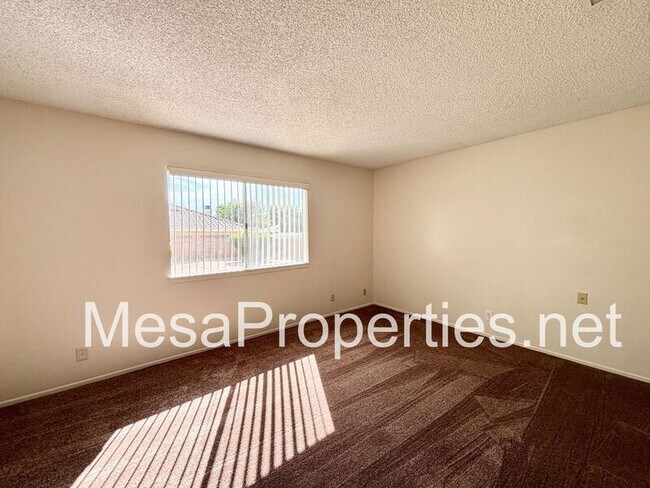 Building Photo - 13185 Rolling Ridge Dr