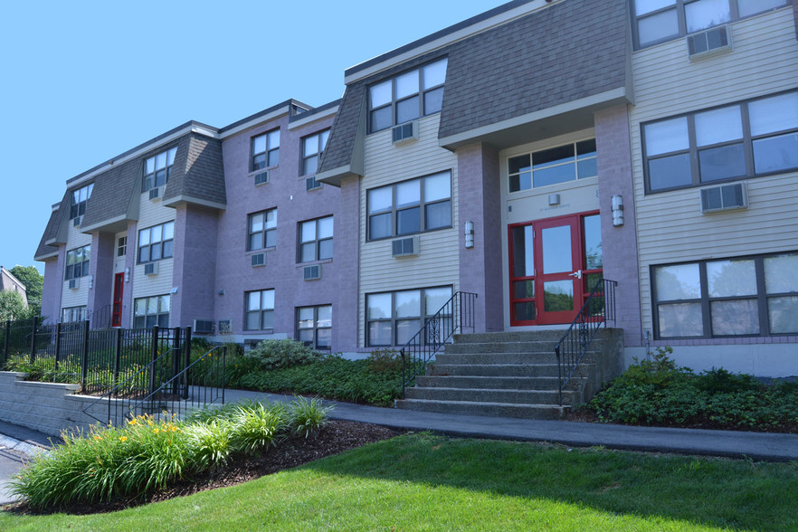 Building Photo - Oxford Apartments