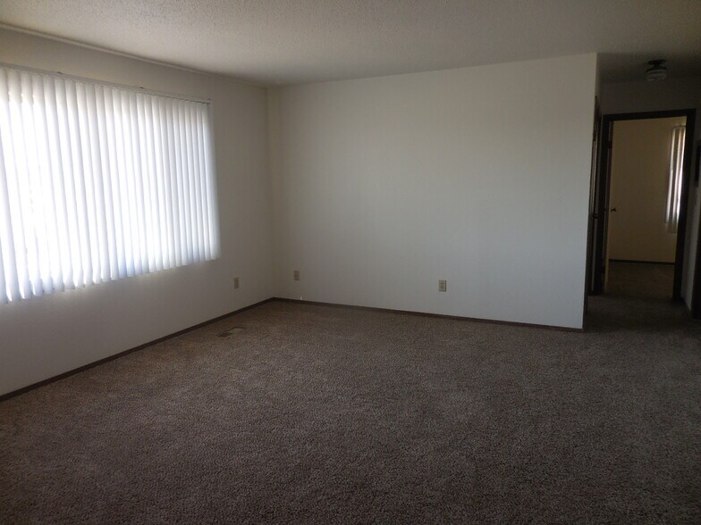 Building Photo - 1718 14th Ave W