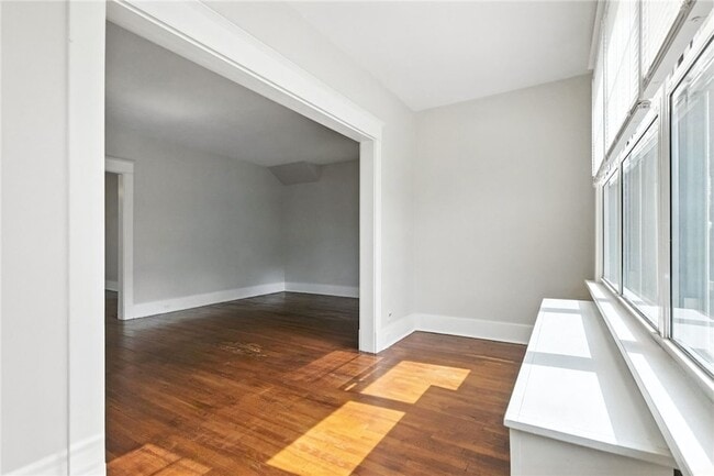 Building Photo - 1523 S Negley Ave