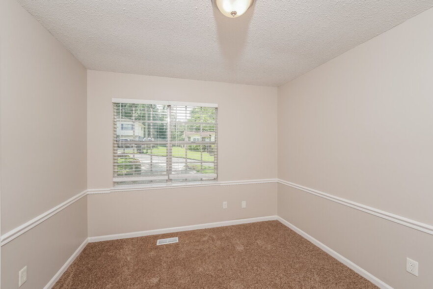 Building Photo - 5064 Darlene Dr