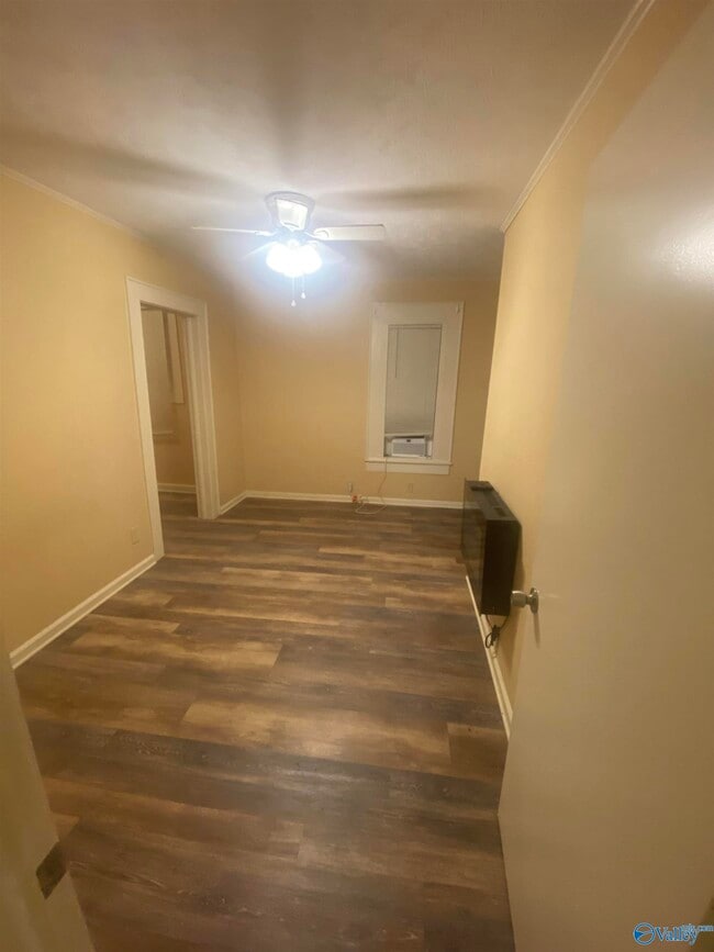 Building Photo - 1101 New St