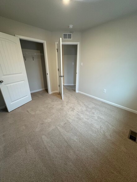 Building Photo - 10964 Farmerfield St