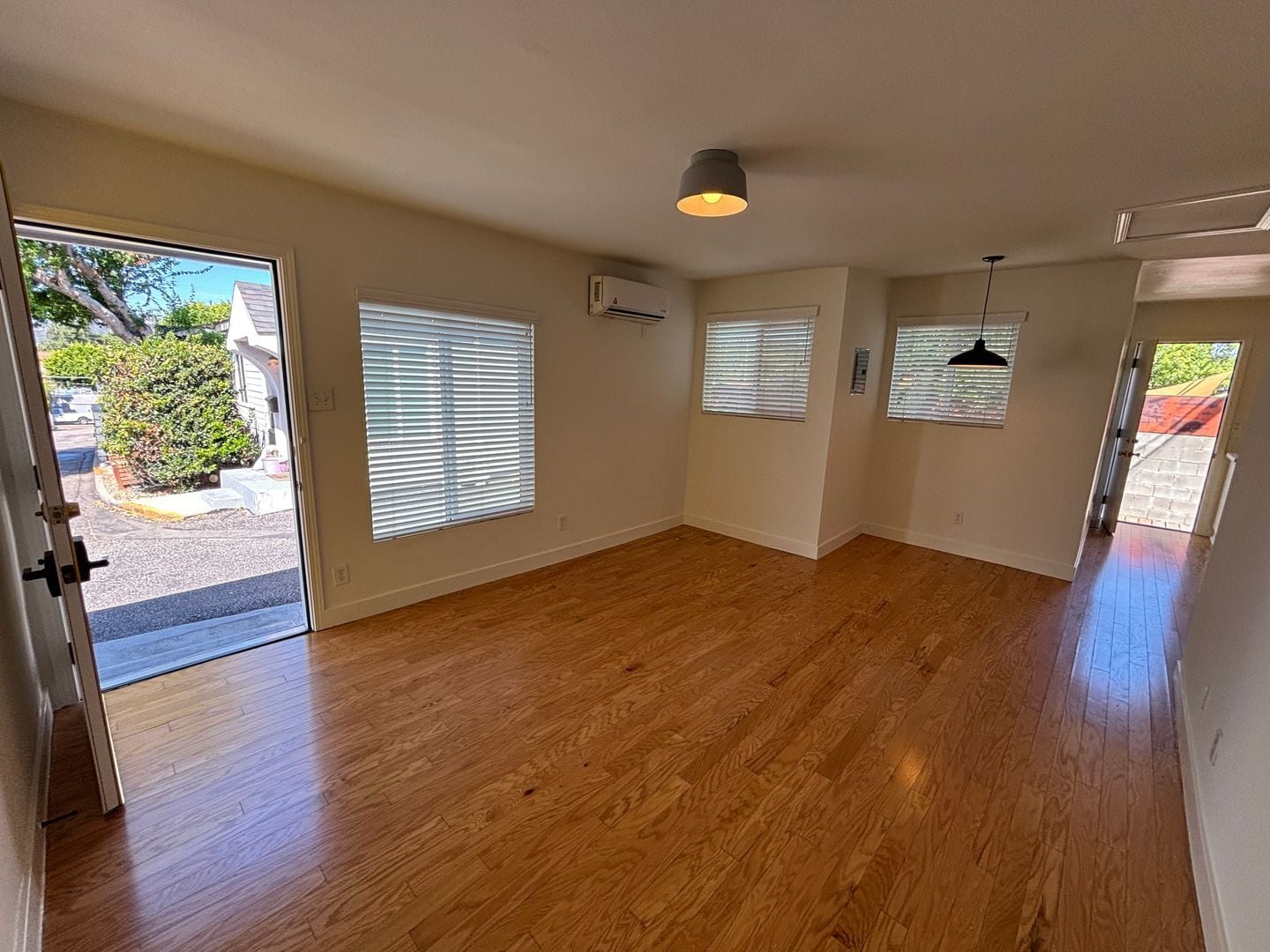 Building Photo - 3232 Verdugo Rd
