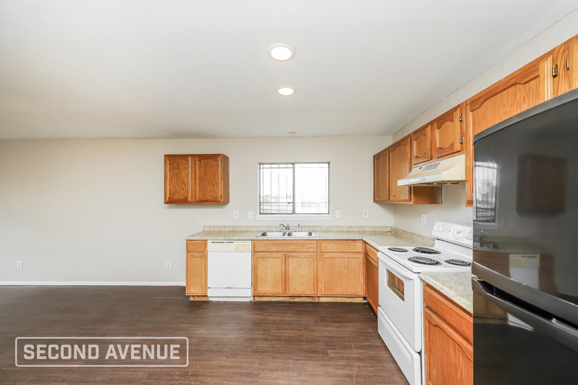 Building Photo - 9124 Pinehaven Dr