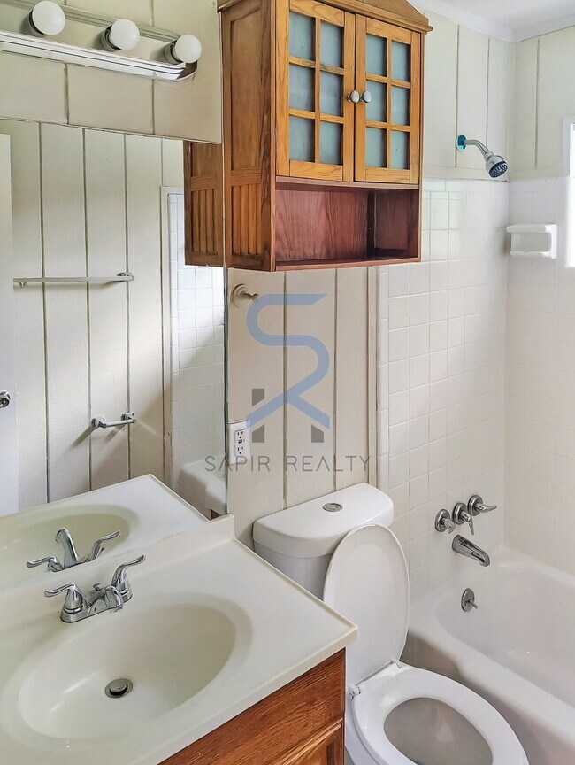 Building Photo - Move in before December 31st and choose your reward: a $250 Amazon Gift Card or a 55" Smart TV!