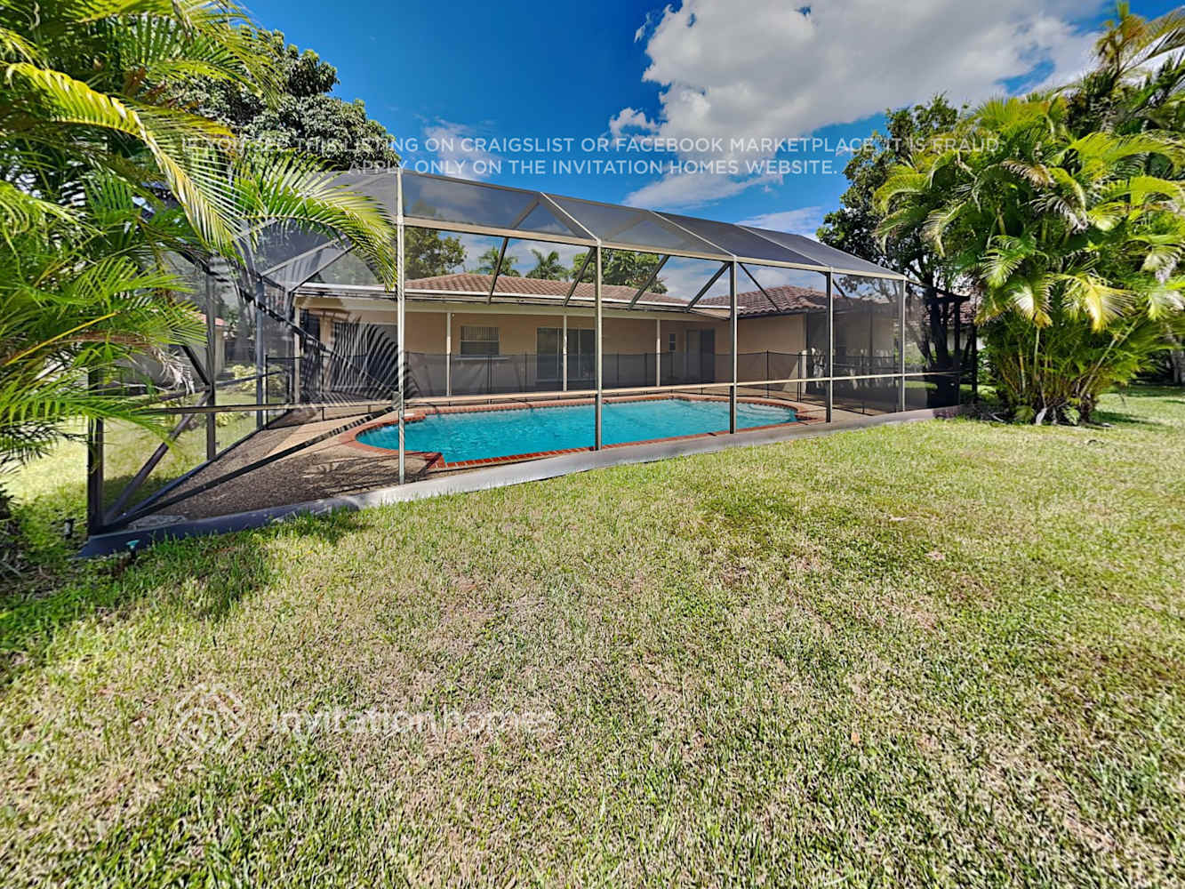 Building Photo - 11440 NW 18th Manor