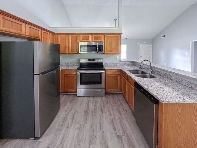 Building Photo - 242 Bridgeport Ln