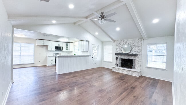 Building Photo - 8421 Randy Dr