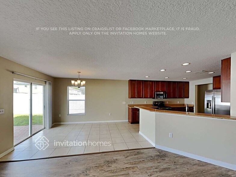 Building Photo - 10721 Boyette Creek Blvd