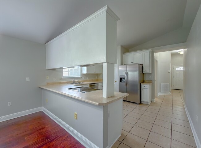 Building Photo - 3363 Golden Rain Dr
