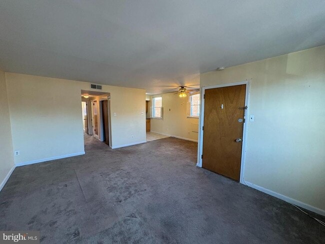 Building Photo - 1220 Fuller St