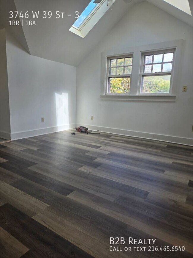 Building Photo - 3746 W 39th St