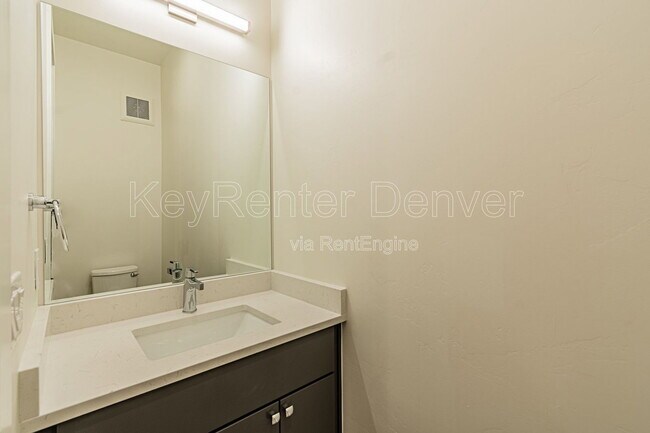 Building Photo - 1286 Osceola St