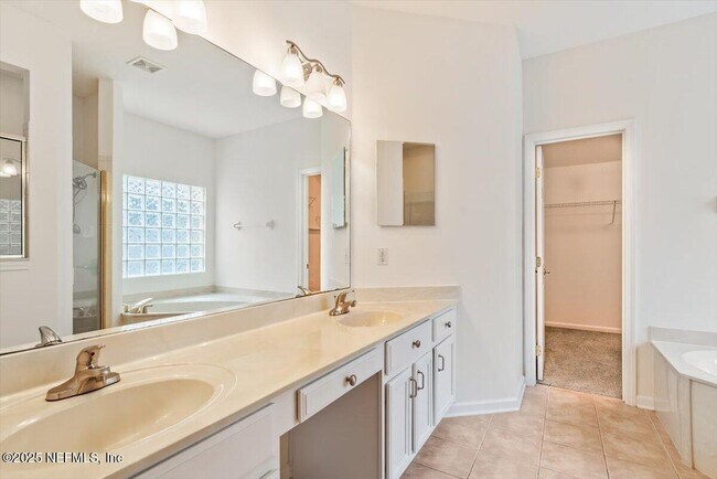 Building Photo - 4441 Comanche Trail Blvd
