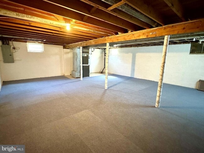 Building Photo - 1717 Red Oak Rd