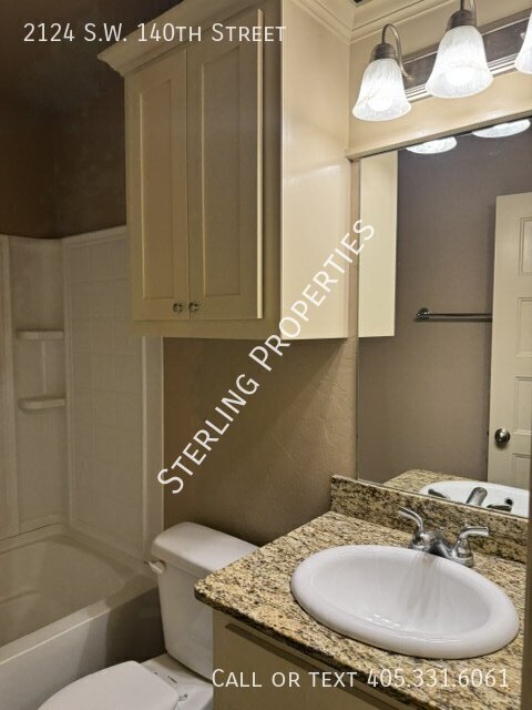Building Photo - 2124 SW 140th St