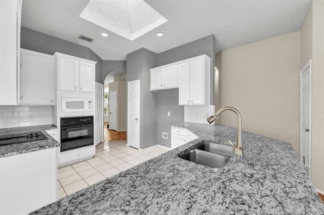 Building Photo - 9817 Belfort Dr