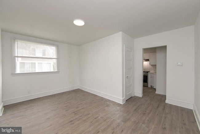 Building Photo - 34 Yale Rd