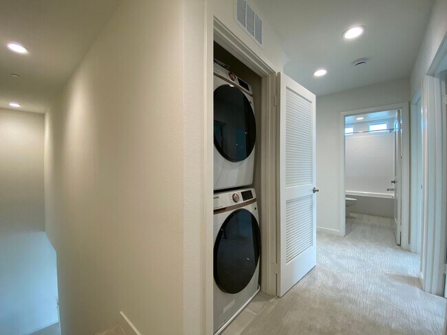 Building Photo - New Build 3bd/3bth in Coral Ridge Communit...