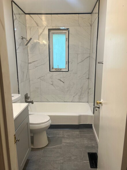 Building Photo - 7901 Camargo Rd