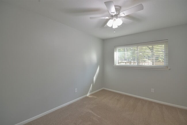 Building Photo - 1420 Sweet Gum Ln