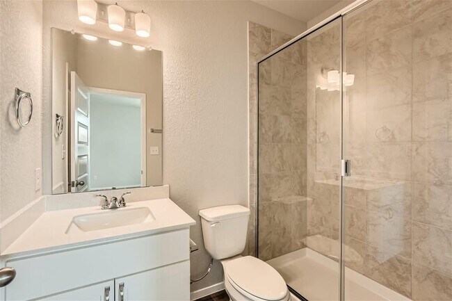 Building Photo - 141 Bluestem Dr