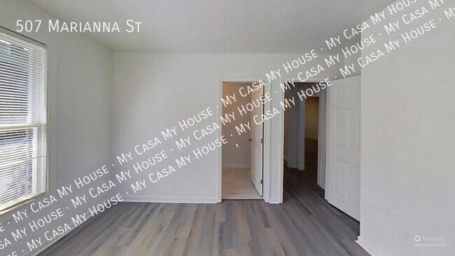 Building Photo - 507 Marianna St
