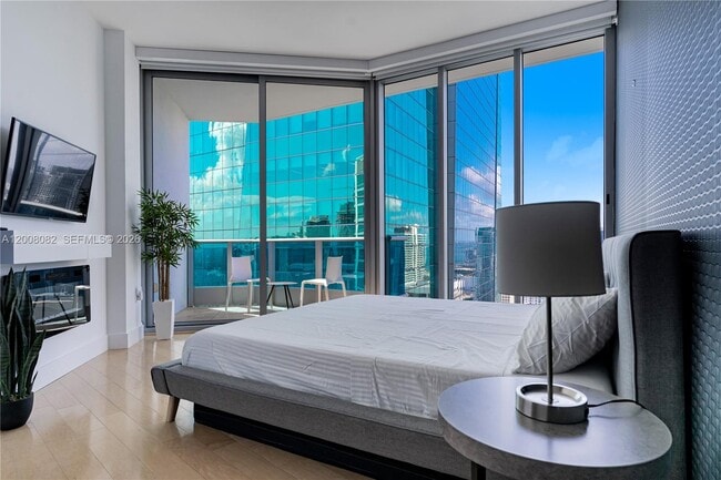 Building Photo - 200 Biscayne Blvd Way