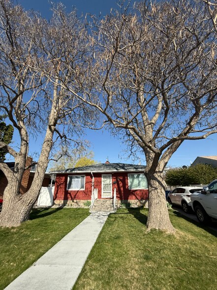Primary Photo - 628 Warren Ave